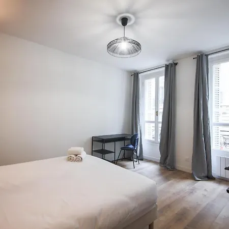 1#appart 4pers#2 Chambres#commerce#fullequipped#ac Appartamento